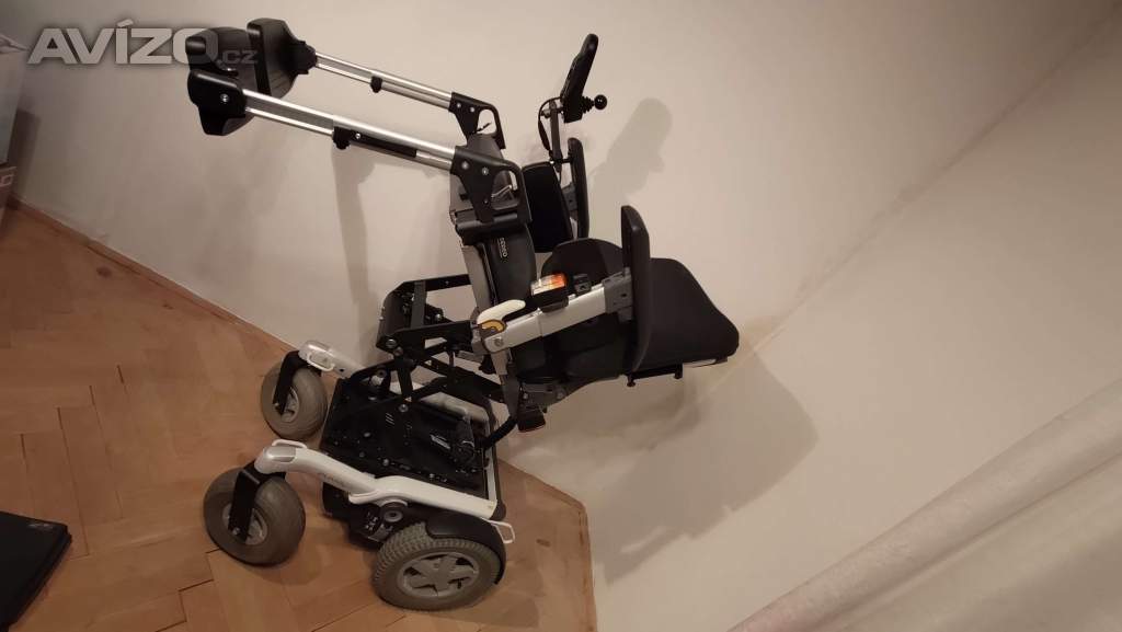 Foto inzerátu PRODÁM elektrický invalidní vozík zn. Handicare Puma 40 SEDEO