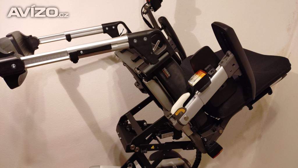 Foto inzerátu PRODÁM elektrický invalidní vozík zn. Handicare Puma 40 SEDEO