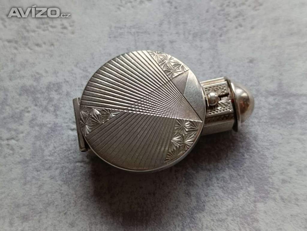Foto inzerátu Starožitná stříbrná rtěnka 900/1000 se zrcátkem