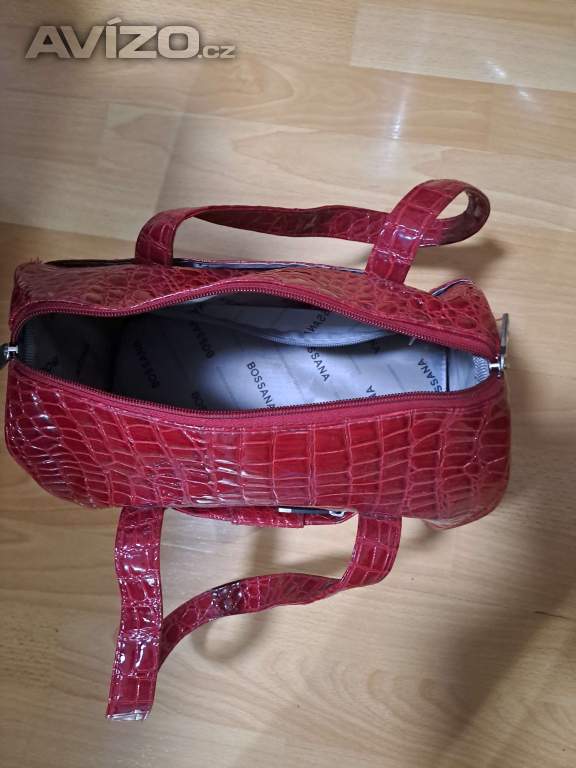 Foto inzerátu Dámská elegantní kabelka červené barvy zn. BOSSANNA
