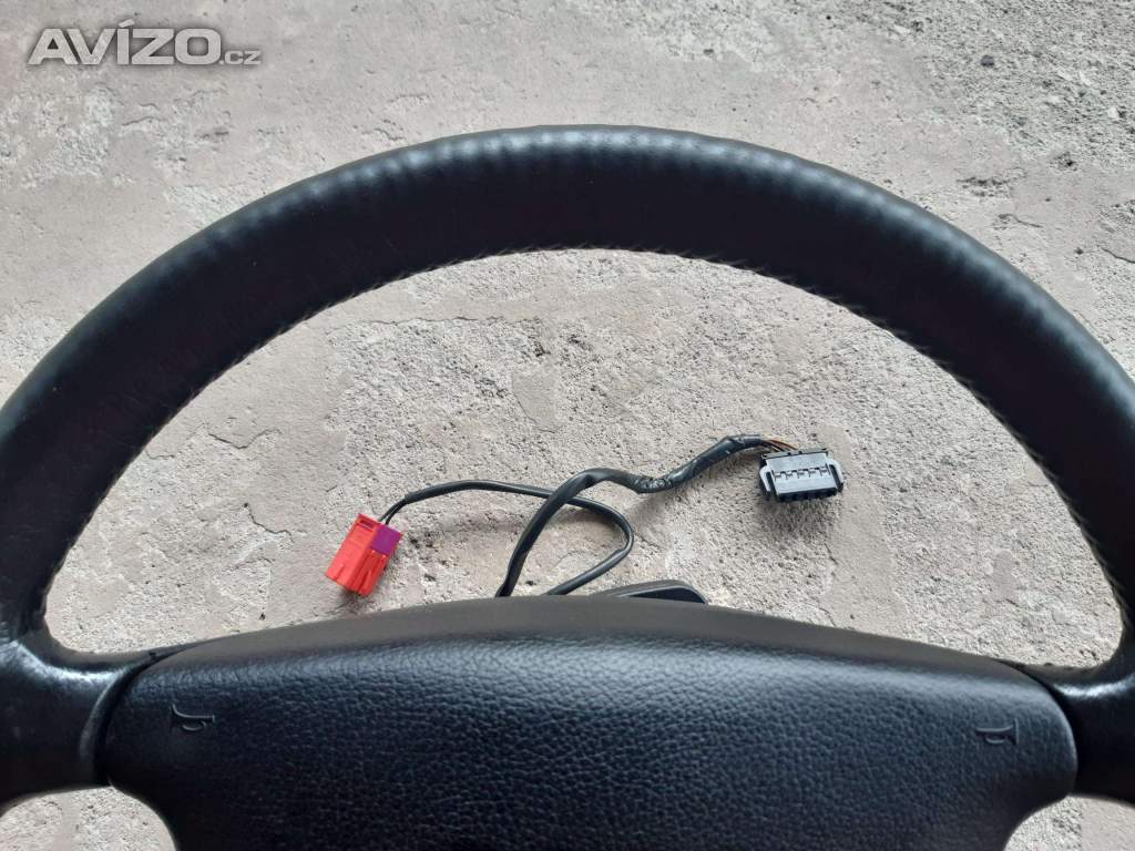 Foto inzerátu Vyhřívaný kožený volant + airbag na audi