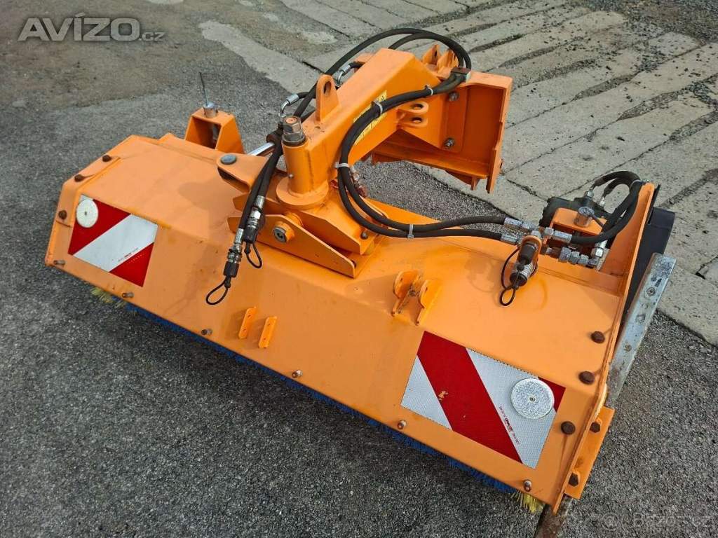 Foto inzerátu Traktorový kartáč čelní