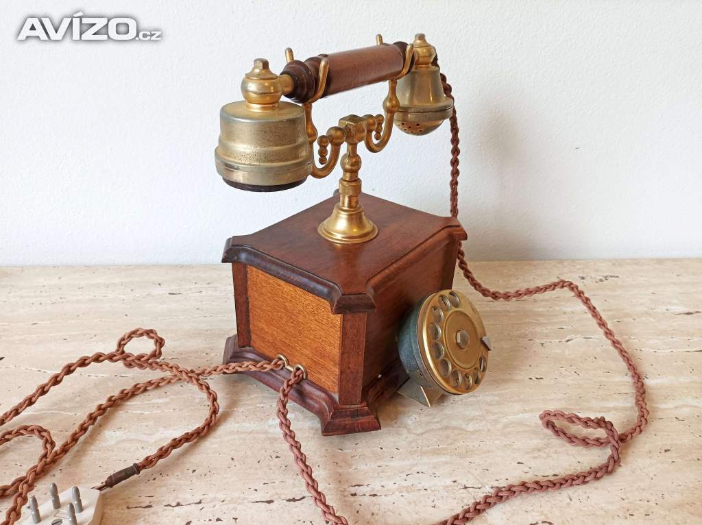 Foto inzerátu Vintage elegantní stolní telefon v krásném stavu 
