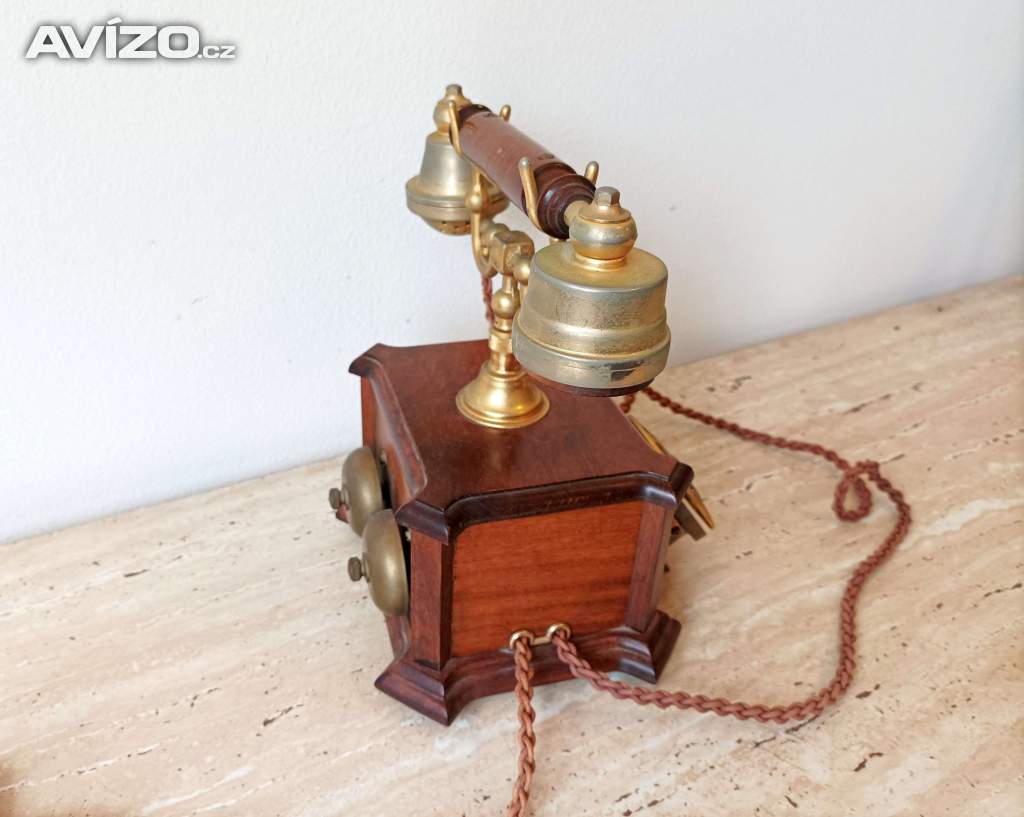 Foto inzerátu Vintage elegantní stolní telefon v krásném stavu 