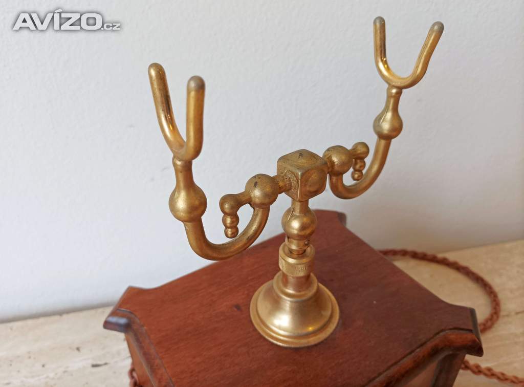 Foto inzerátu Vintage elegantní stolní telefon v krásném stavu 