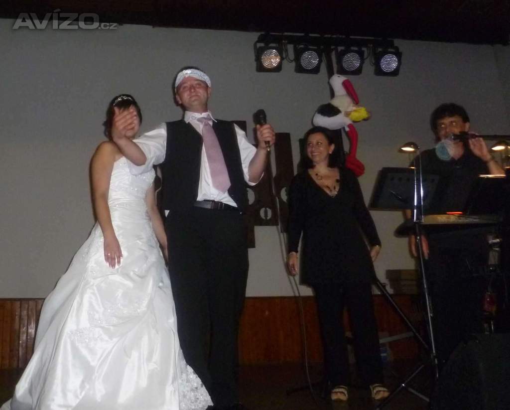 Foto inzerátu ŽIVÁ HUDBA NA OSLAVY, SVATBY, PLESY + DJ - ZLÍNSKÝ KRAJ