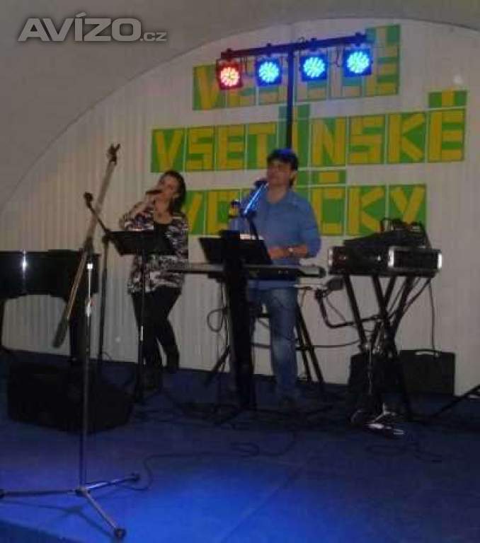Foto inzerátu ŽIVÁ HUDBA NA OSLAVY, SVATBY, PLESY + DJ - ZLÍNSKÝ KRAJ