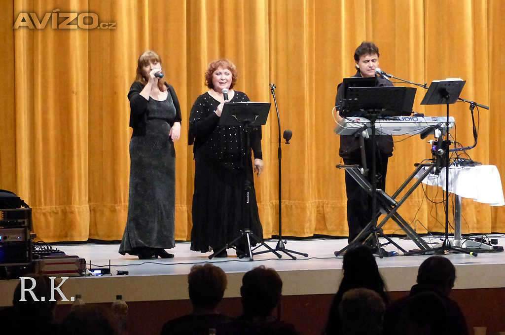 Foto inzerátu REMIX - SKUPINA NA OSLAVY, SVATBY, PLESY - REMIX + DJ - ZLÍNSKÝ KRAJ