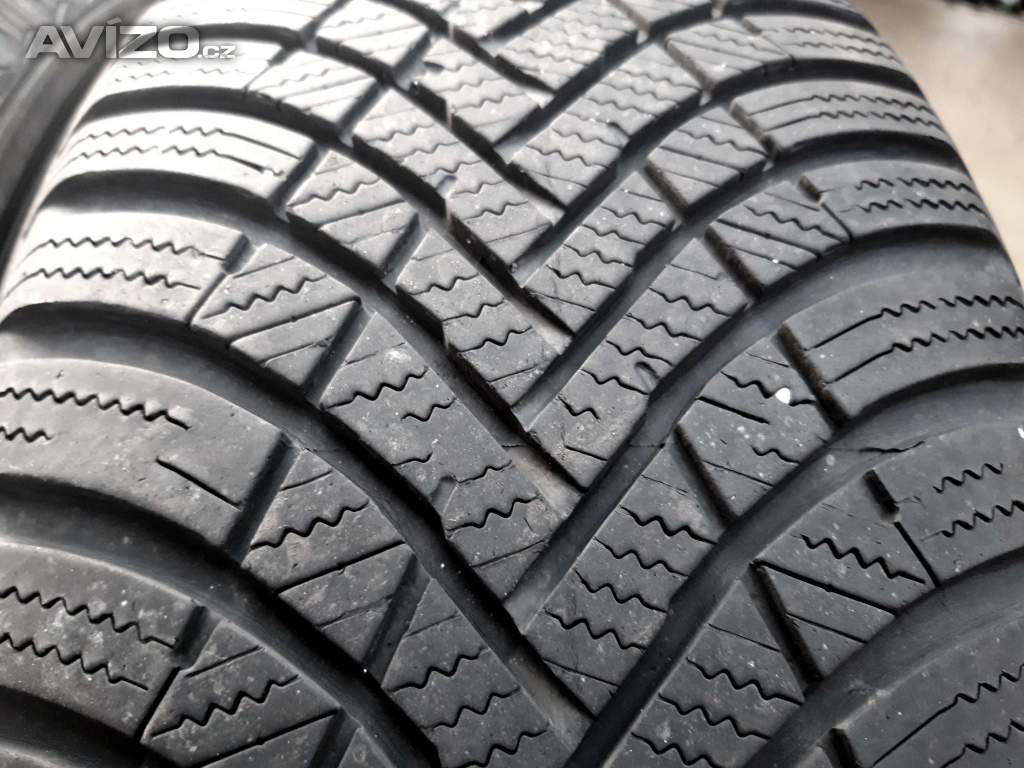 Foto inzerátu Po 2ks zimních pneu 205/55 R16: