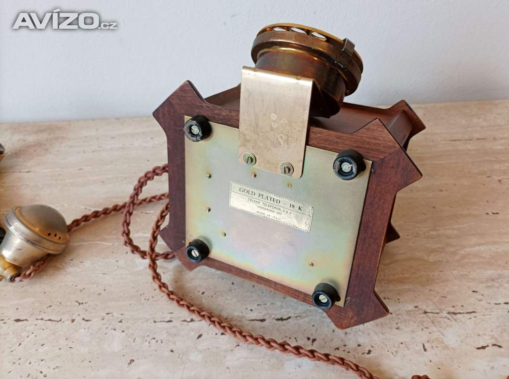Foto inzerátu Starožitný elegantní stolní telefon v krásném stavu