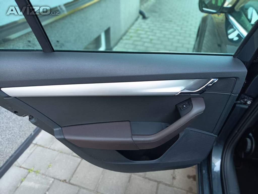 Foto inzerátu ŠKODA Octavia Combi 1,5TSI Style Plus DSG 