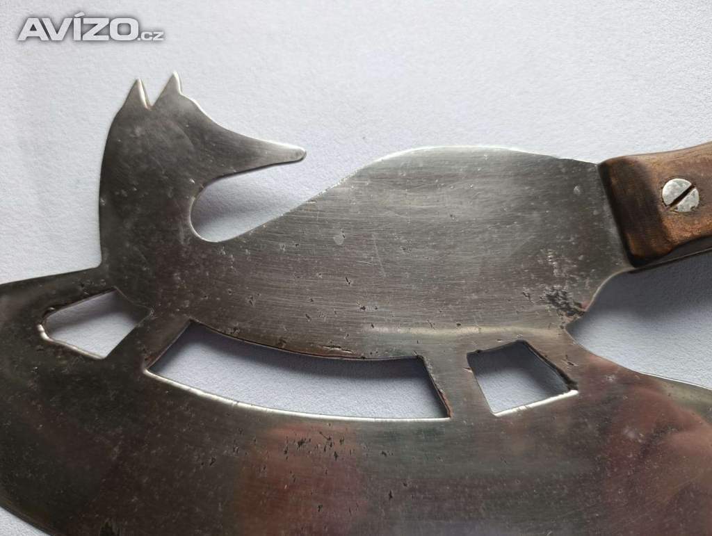 Foto inzerátu Starožitný sekáček na maso – atypický design (liška)