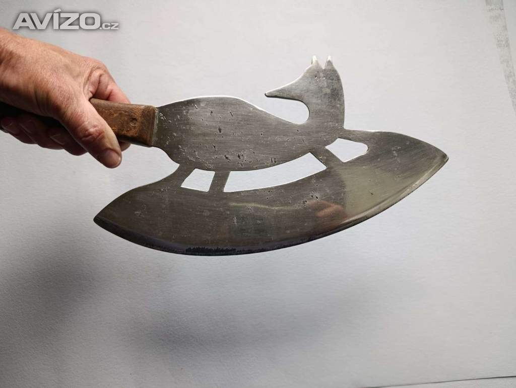 Foto inzerátu Starožitný sekáček na maso – atypický design (liška)