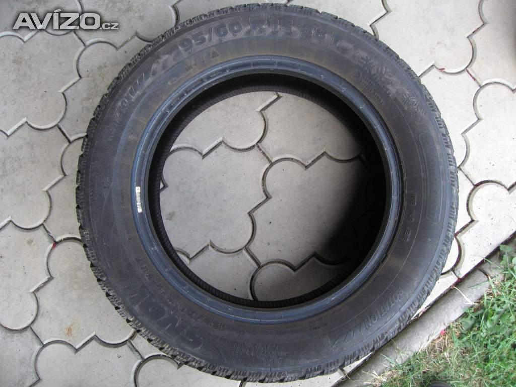Foto inzerátu PRODÁM ZIMNÍ PNEU 195/60 R15 KORMORAN SNOW 88T 2x