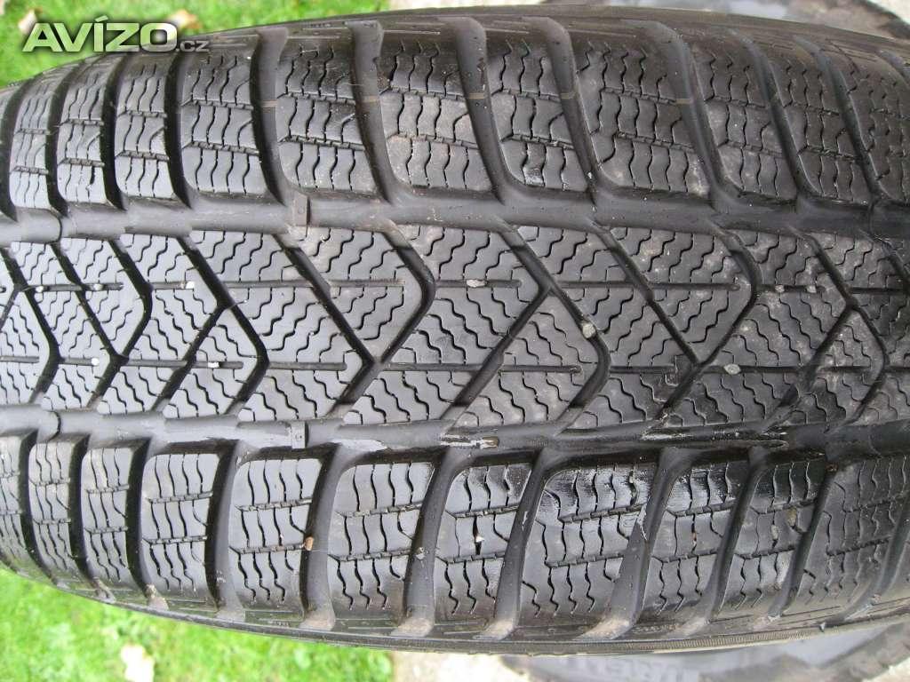 PRODÁM ZIMNÍ PNEU 205/60 R17 PIRELLI W SZ3 93H 4ks