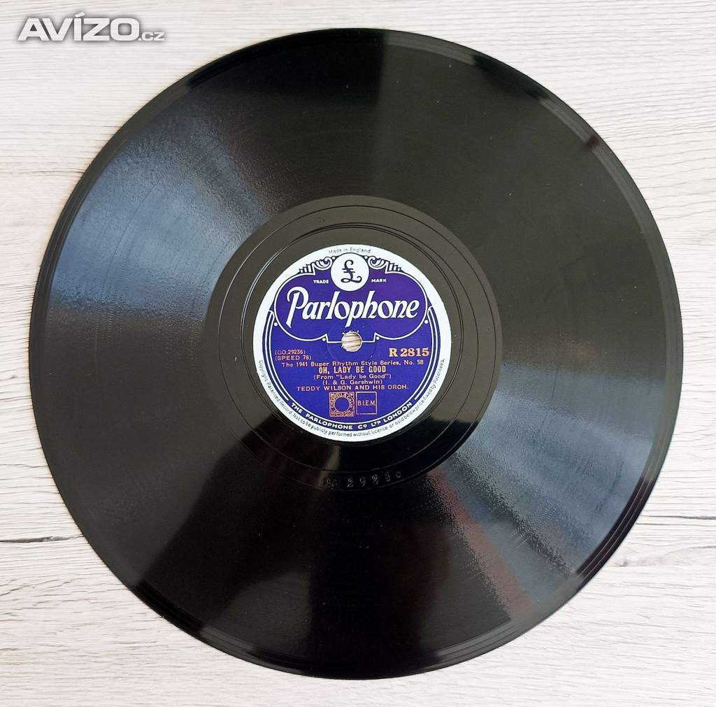 Foto inzerátu Starožitné šelakové gramodesky americký jazz, swing, 78 ot./min.