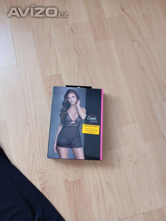 Foto inzerátu Černá noční košilka s tangy 