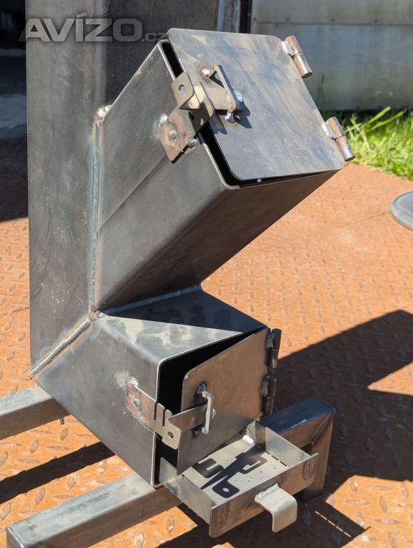 Foto inzerátu Rocket stove / turbo pecek - kempinkový vařič + gril (litina)