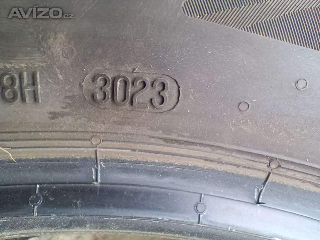 Foto inzerátu pneu Continental 215/60 R17, 7mm