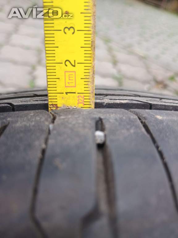 Foto inzerátu pneu Continental 215/60 R17, 7mm