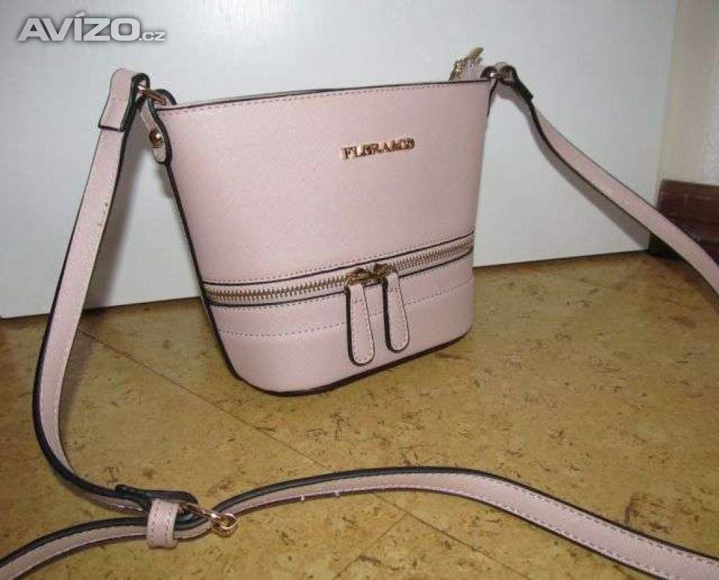 Foto inzerátu Kabelka malá béžová se zipy