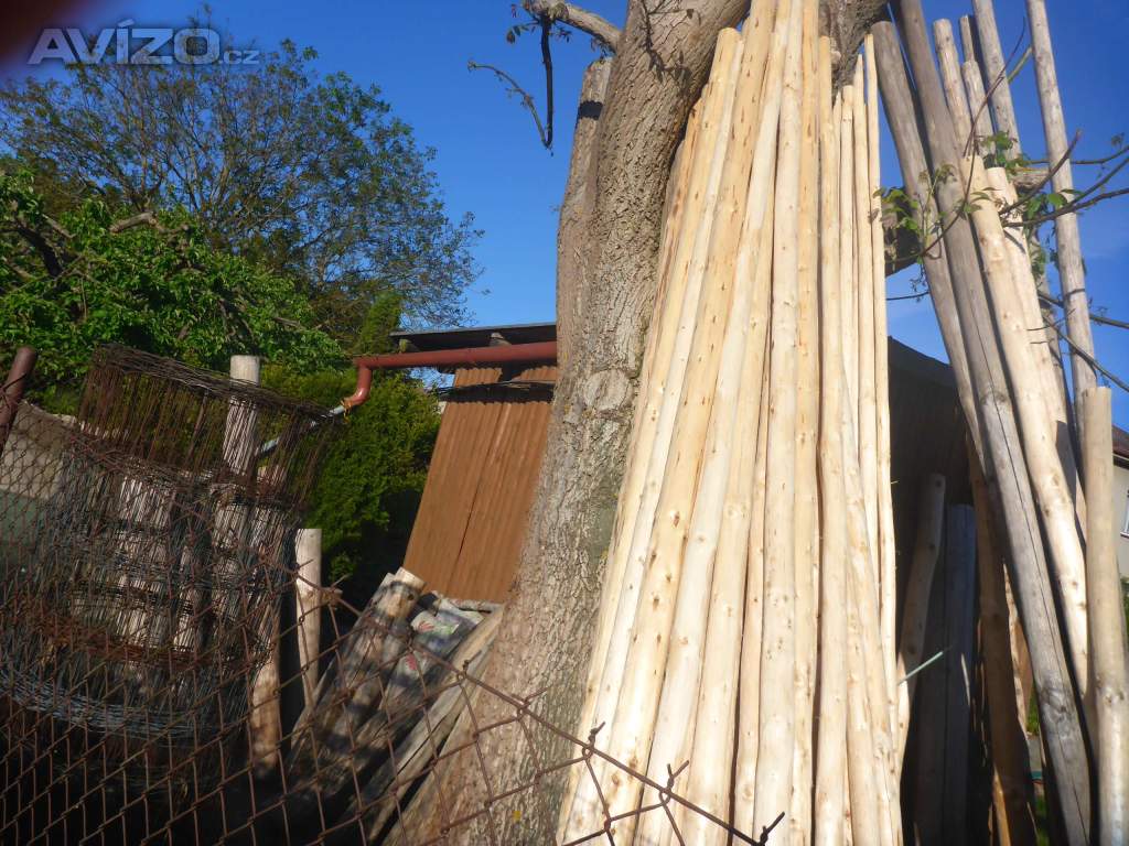 Foto inzerátu Loupaná smrková bidla