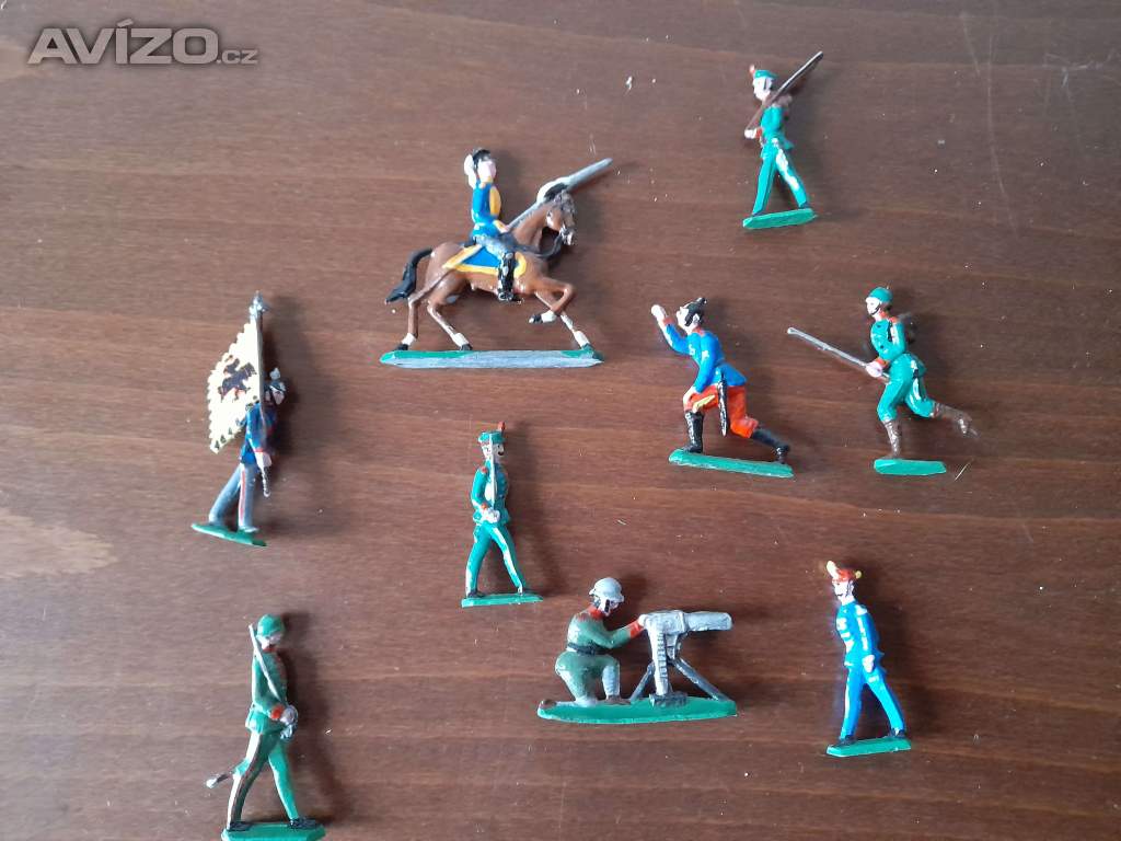 Foto inzerátu Prodej cínových figurek - rytíři, indiáni, vojáci, fantasy.....