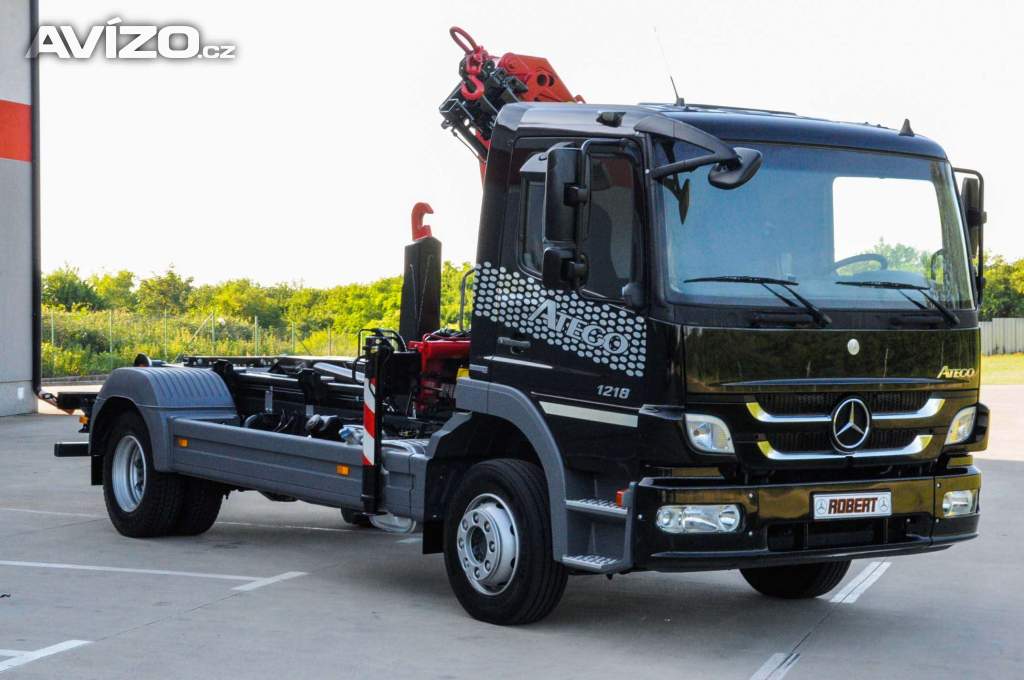 MERCEDES-BENZ ATEGO 1218 - NOVÝ HÁKOVÝ NOSIČ KONTEJNERŮ + HYDRAULICKÁ RUKA EU5