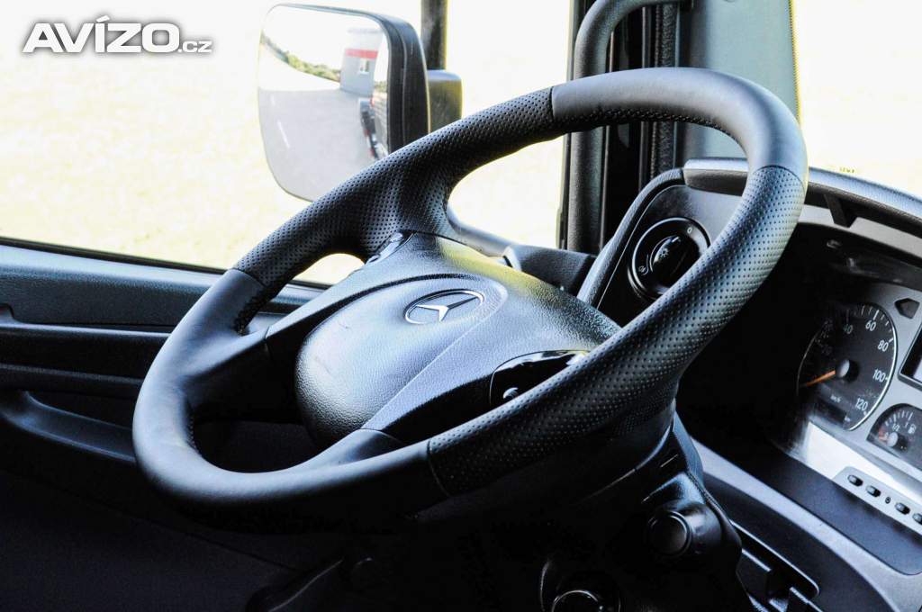 Foto inzerátu MERCEDES-BENZ ATEGO 1218 - NOVÝ HÁKOVÝ NOSIČ KONTEJNERŮ + HYDRAULICKÁ RUKA EU5