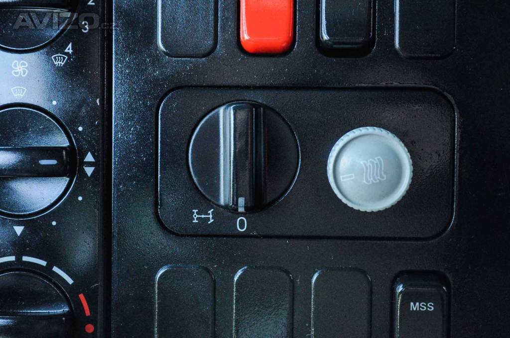 Foto inzerátu MERCEDES-BENZ ATEGO 1218 - NOVÝ HÁKOVÝ NOSIČ KONTEJNERŮ + HYDRAULICKÁ RUKA EU5