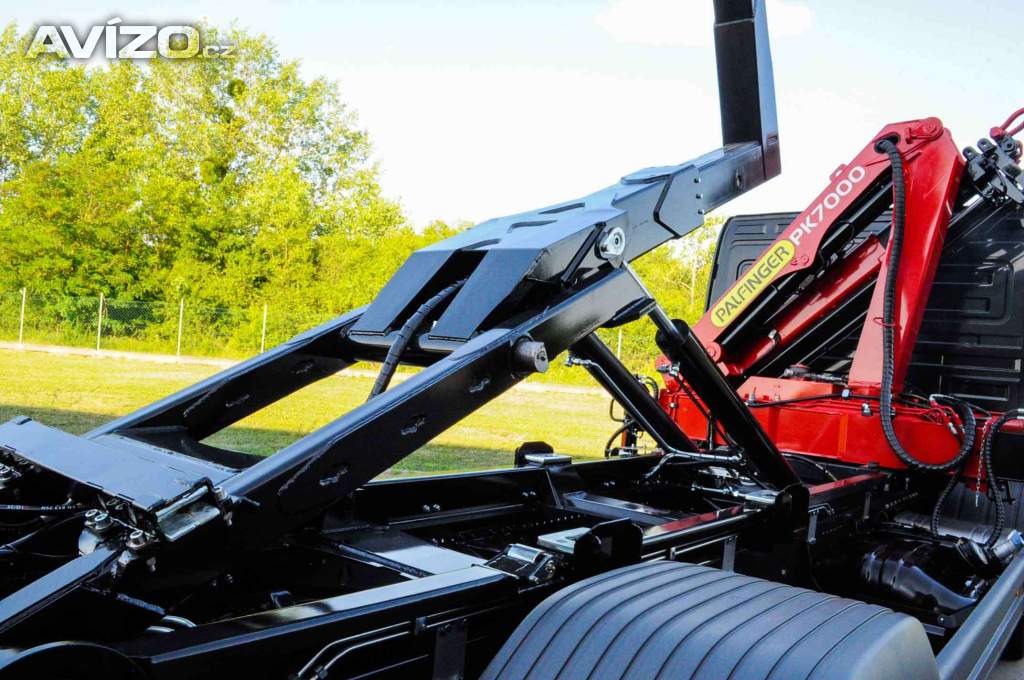 Foto inzerátu MERCEDES-BENZ ATEGO 1218 - NOVÝ HÁKOVÝ NOSIČ KONTEJNERŮ + HYDRAULICKÁ RUKA EU5