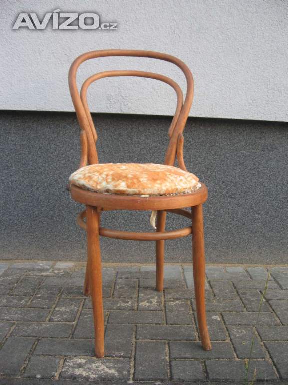 STARÁ ŽIDLE THONET - na renovaci 