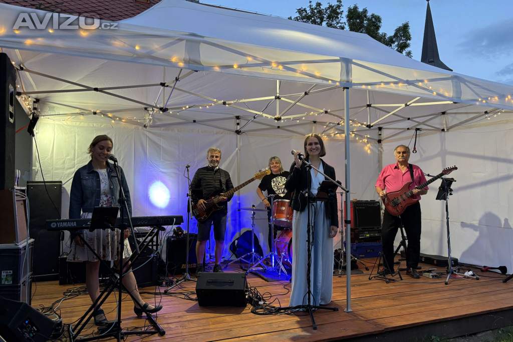 Foto inzerátu Kapela na  párty, oslavy, svatbu, ples