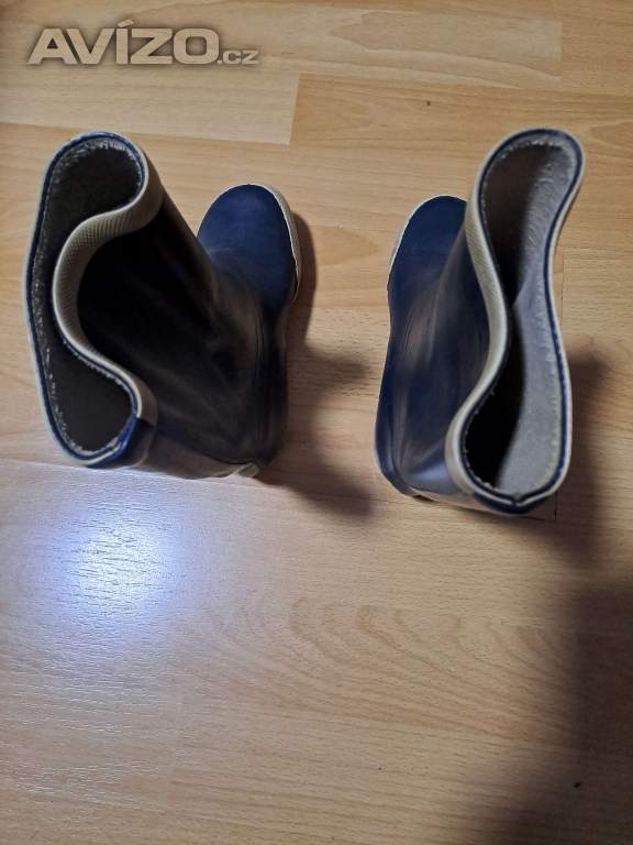 Foto inzerátu Dětské holinky - gumáky vel. 19,5, stélka 19 cm