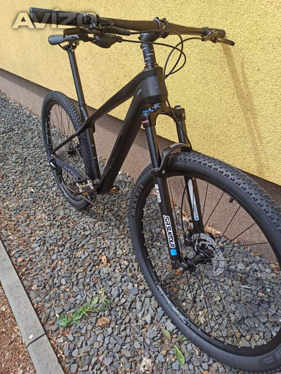 Foto inzerátu Mrx DISCUS horské kolo 29 CARBON rám M černá