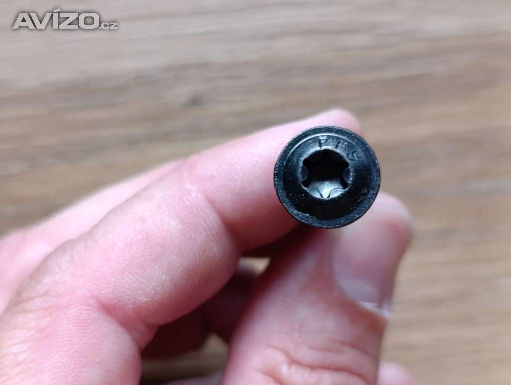 Foto inzerátu Tesařské vruty s talířovou hlavou, ČERNÝ zinek, torx +bit