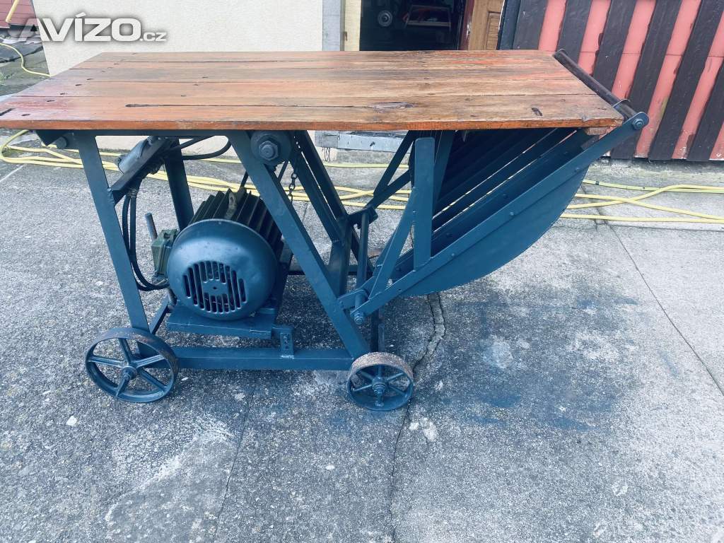 Cirkulárka s kolébkou 3 pil. Kotouče a 20m kabelem