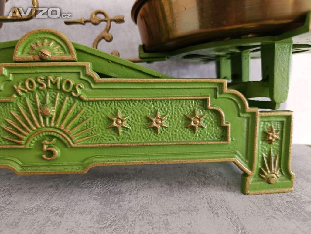 Foto inzerátu Starožitná dvoumisková váha 5 kg Kosmos