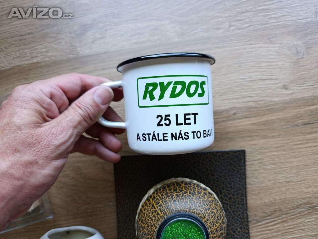 Foto inzerátu Svícen s podložkou, plech hrnek, aroma lampa