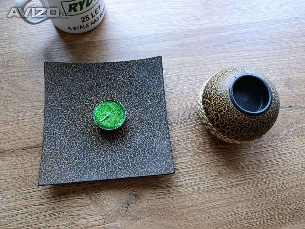 Foto inzerátu Svícen s podložkou, plech hrnek, aroma lampa