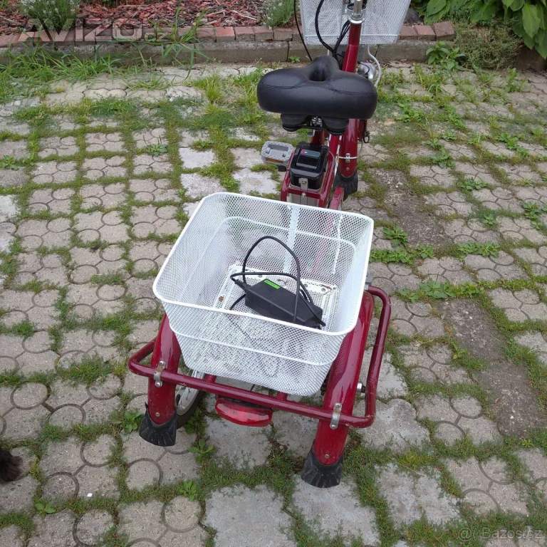Foto inzerátu Elektricka trikolka  jezdí i bez slapani