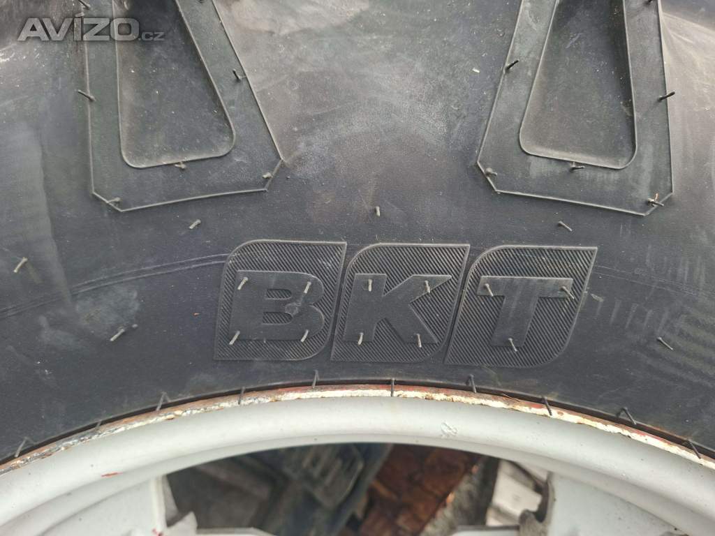 Foto inzerátu Zadní kola zetor uřI