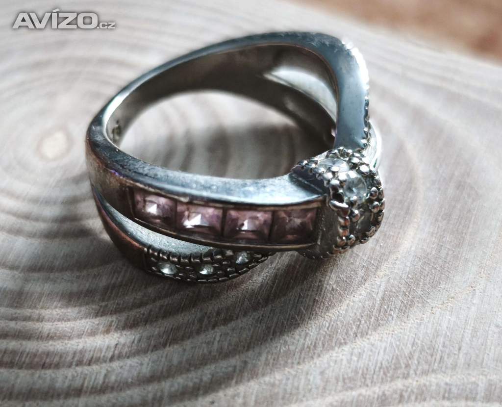 Foto inzerátu Kovový prstýnek