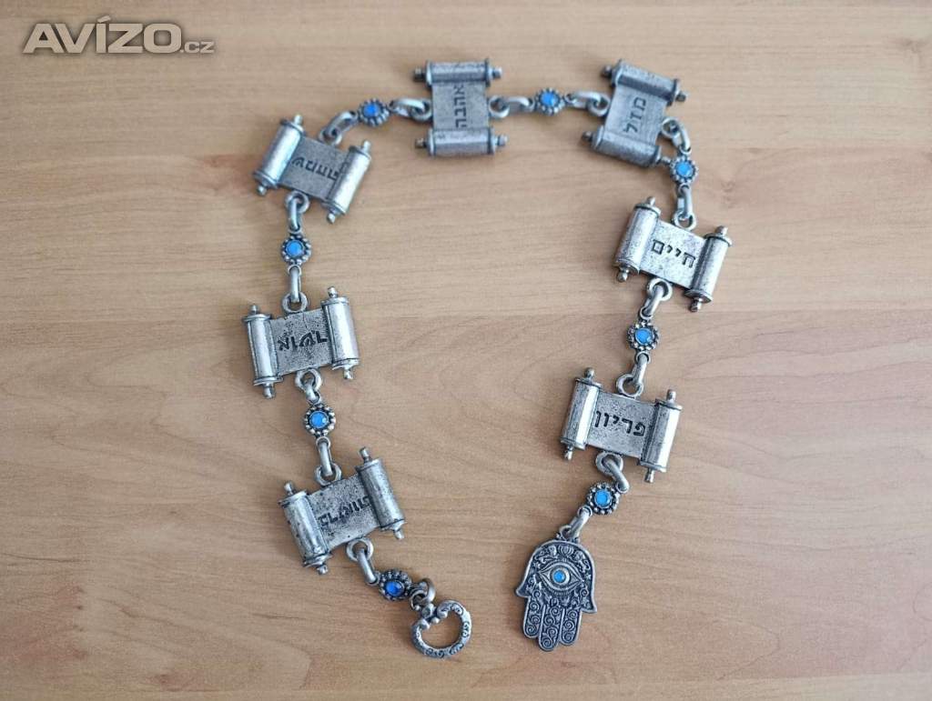 Foto inzerátu Izraelský šperk Hamsa se svitky Tóry – délka 66 cm