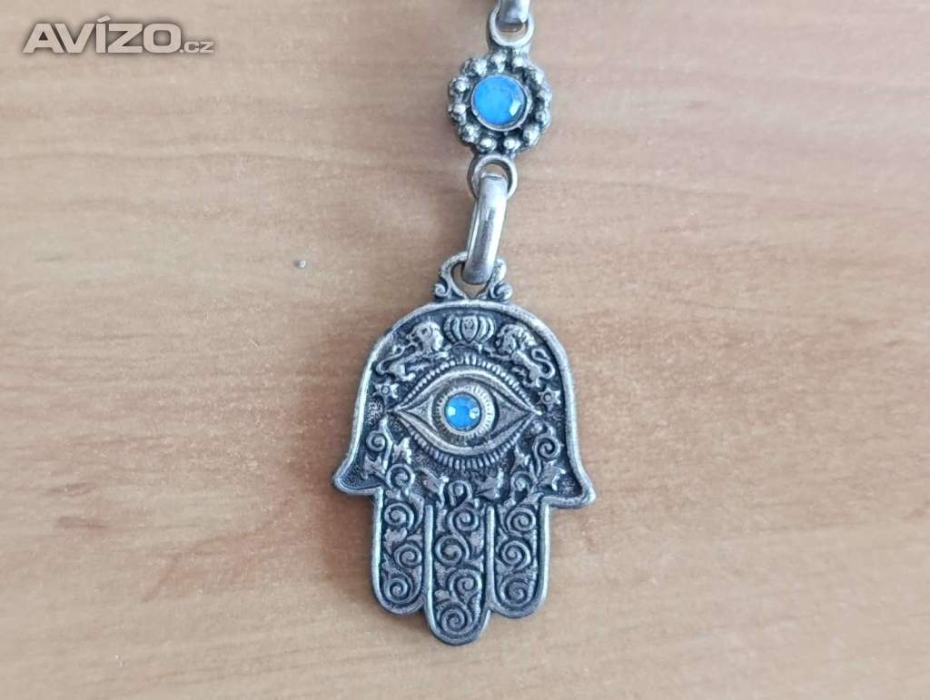 Foto inzerátu Izraelský šperk Hamsa se svitky Tóry – délka 66 cm