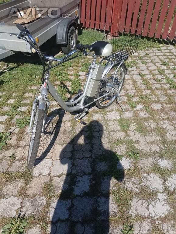 Foto inzerátu Městské , dámské , elektrokolo 
