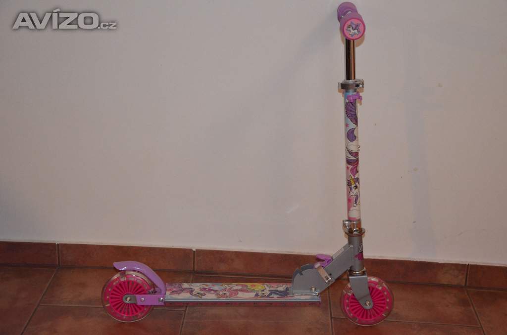 Foto inzerátu Nová Koloběžka Ozbozz Unicorn Light up 