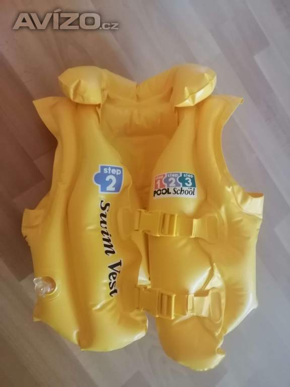 Foto inzerátu Vesta, kruh, rukávky do vody