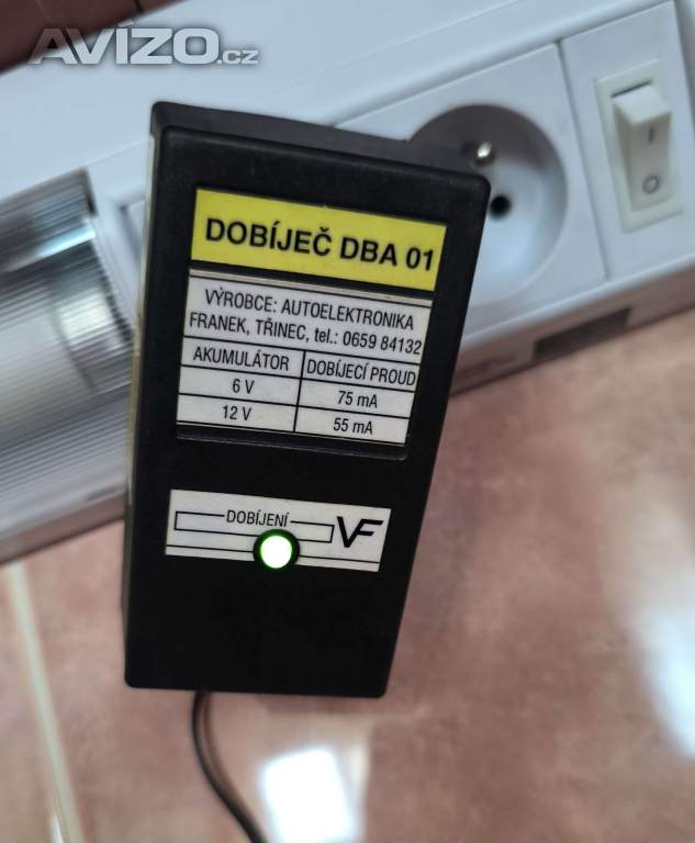 Nabíječka (dobíječ) autobaterií a motobaterií  DBA 01  