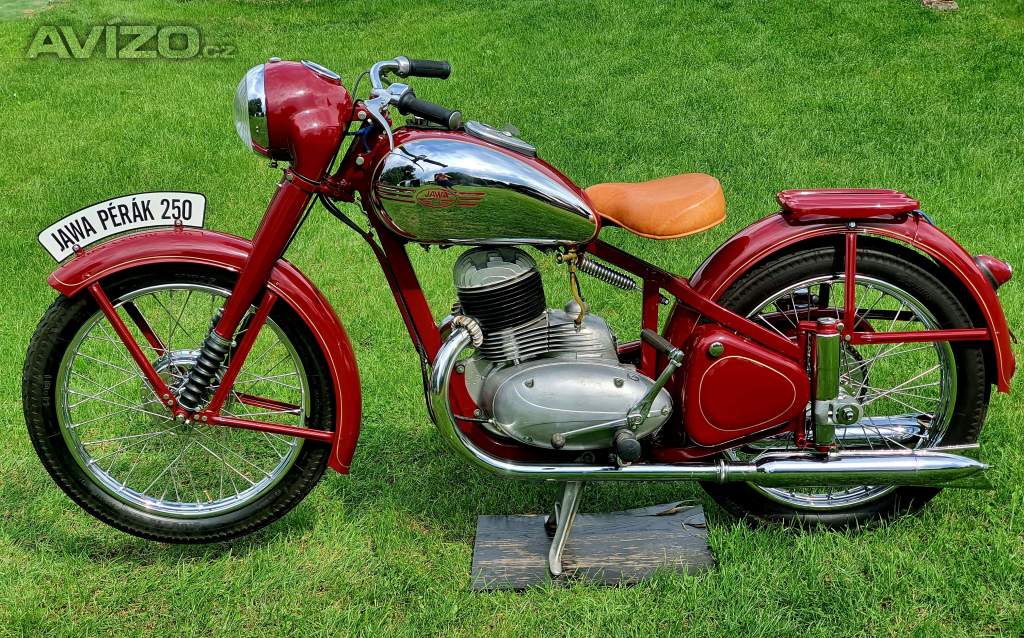 JAWA 250 PERÁK – 1954 po kvalitní a hezké renovaci. S bílou SPZ